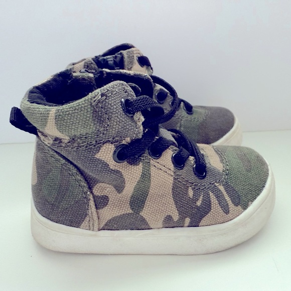 Baby GAP Camouflage High-Top Sneakers - size 5 - Picture 7 of 9
